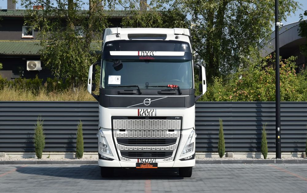 Volvo FH500 / EURO 6 / NOWY MODEL / KLIMATYZACJA POSTOJOWA / ACC / LEDY / 2 ZBIORNIKI PALIWA / FULL SPILERY / 2022 / SERWISOWANY / SPROWADZONY - Cabeza tractora: foto 2 Volvo FH500 / EURO 6 / NOWY MODEL / KLIMATYZACJA POSTOJOWA / ACC / LEDY / 2 ZBIORNIKI PALIWA / FULL SPILERY / 2022 / SERWISOWANY / SPROWADZONY - Cabeza tractora: foto 2