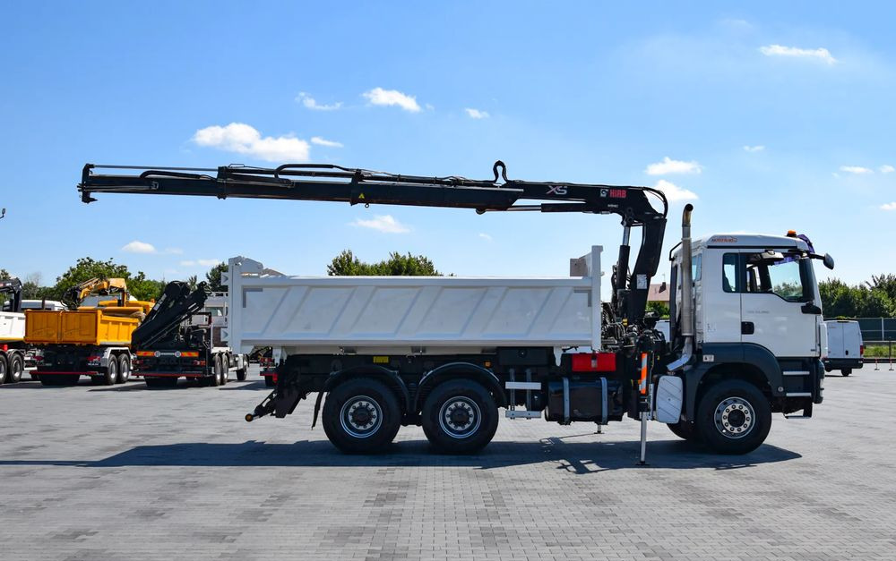 MAN TGS 33.360 / 6x4 / HDS HIAB 122 E-2 HIDUO / STEROWANIE RADIOWE / WYWROTKA / HYDROBURTA / AUTOMAT / KLIMA / TEMPOMAT / KAMERA COFANIA / SPROWADZONY - Camión volquete: foto 4 MAN TGS 33.360 / 6x4 / HDS HIAB 122 E-2 HIDUO / STEROWANIE RADIOWE / WYWROTKA / HYDROBURTA / AUTOMAT / KLIMA / TEMPOMAT / KAMERA COFANIA / SPROWADZONY - Camión volquete: foto 4