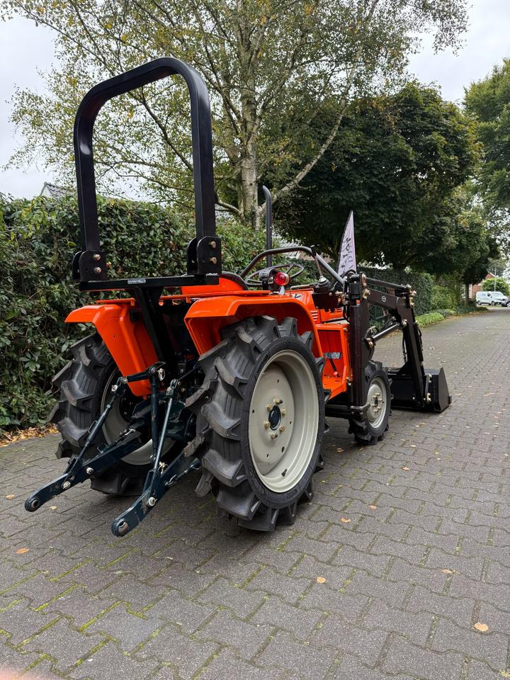 Kleintraktor Kubota B1600 mit Frontlader ab 125 € pro Monat. - Mini tractor: foto 4 Kleintraktor Kubota B1600 mit Frontlader ab 125 € pro Monat. - Mini tractor: foto 4