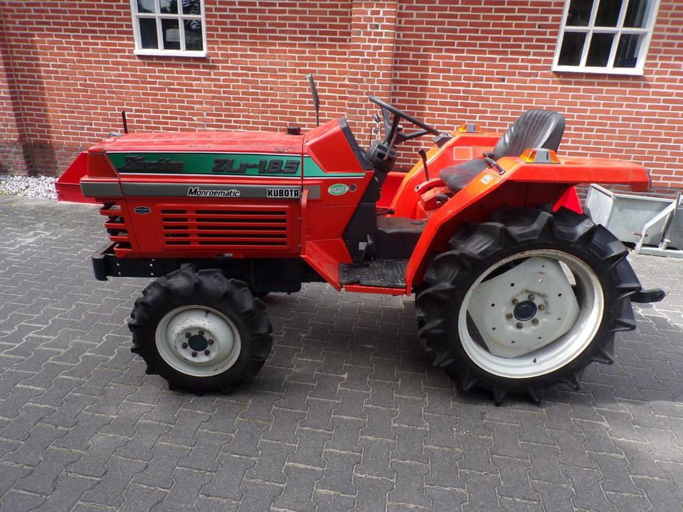Kleintraktor Kubota ZL1-185 - Mini tractor: foto 3 Kleintraktor Kubota ZL1-185 - Mini tractor: foto 3