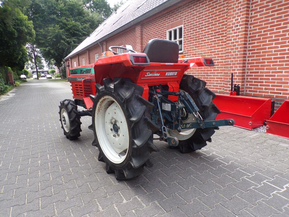 Kleintraktor Kubota ZL1-185 - Mini tractor: foto 4 Kleintraktor Kubota ZL1-185 - Mini tractor: foto 4