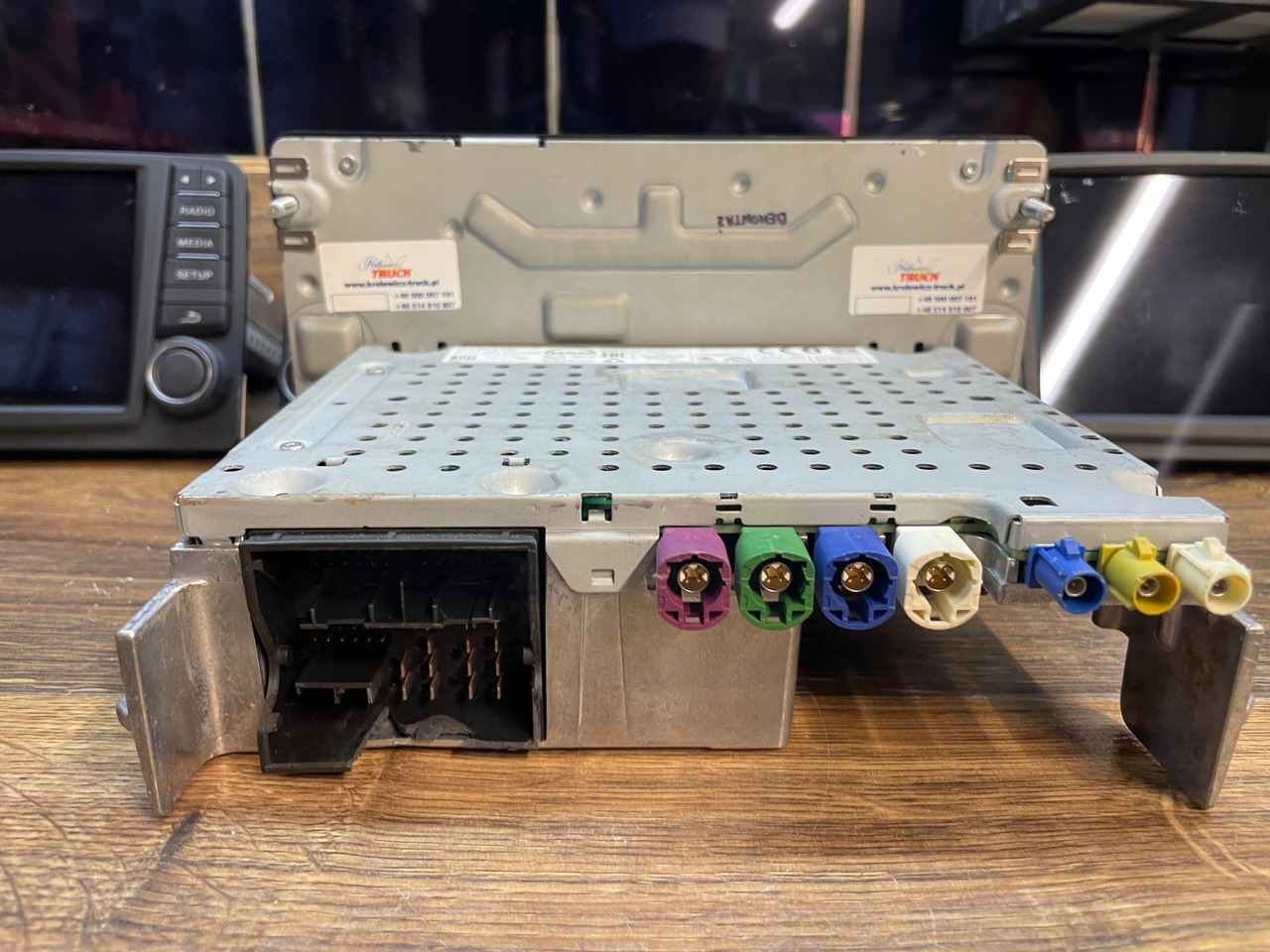 RADIO NAWIGACJA MAN TGS TGX EURO 6 81281006043 - Sistema de navegación para Camión: foto 5 RADIO NAWIGACJA MAN TGS TGX EURO 6 81281006043 - Sistema de navegación para Camión: foto 5