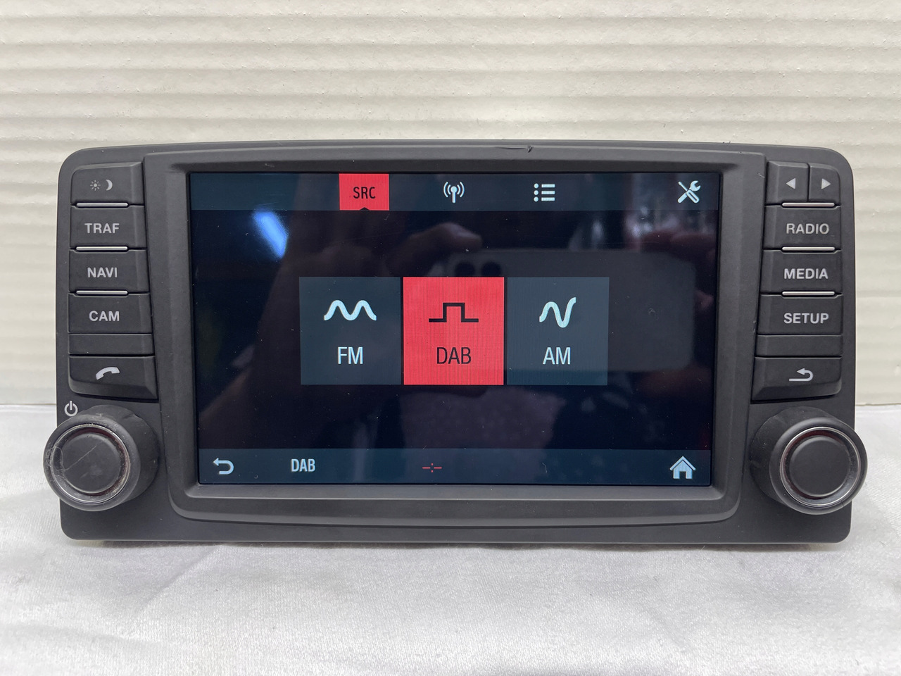 RADIO NAWIGACJA MAN TGS TGX EURO 6 81281006043 WYMIENIONY WYŚWIETLACZ - Sistema de navegación para Camión: foto 1 RADIO NAWIGACJA MAN TGS TGX EURO 6 81281006043 WYMIENIONY WYŚWIETLACZ - Sistema de navegación para Camión: foto 1