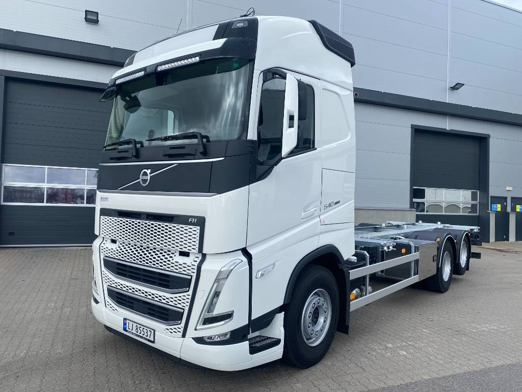 Volvo FH 540 - Camión portacontenedore/ Intercambiable: foto 1 Volvo FH 540 - Camión portacontenedore/ Intercambiable: foto 1