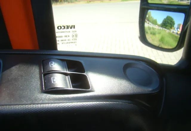 Caja abierta furgoneta Iveco DAILY 35 C 15 WINDA 750KG 3.5T NA HAKU: foto 13 Caja abierta furgoneta Iveco DAILY 35 C 15 WINDA 750KG 3.5T NA HAKU: foto 13
