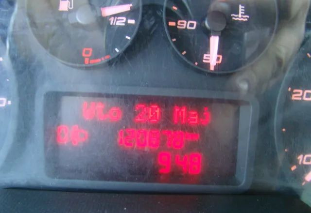 Caja abierta furgoneta Iveco DAILY 35 C 15 WINDA 750KG 3.5T NA HAKU: foto 16 Caja abierta furgoneta Iveco DAILY 35 C 15 WINDA 750KG 3.5T NA HAKU: foto 16