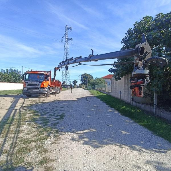 Scania P 410 - Camión caja abierta, Camión grúa: foto 2 Scania P 410 - Camión caja abierta, Camión grúa: foto 2