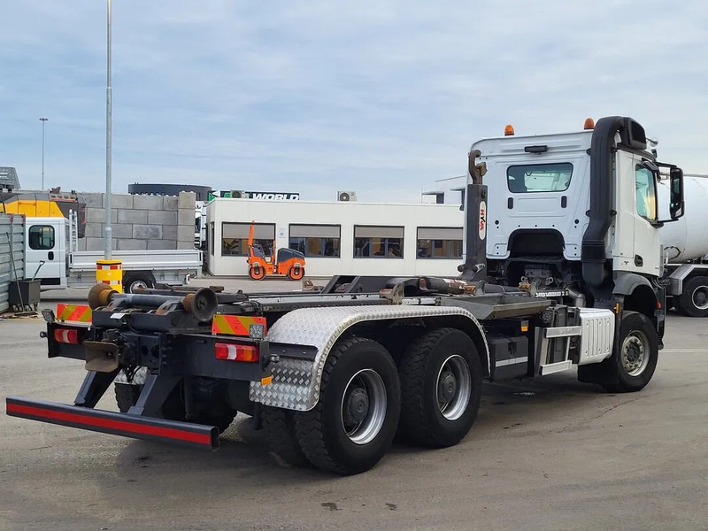 Mercedes-Benz Arocs 3342 Arocs - Camión con equipo de cable: foto 4 Mercedes-Benz Arocs 3342 Arocs - Camión con equipo de cable: foto 4