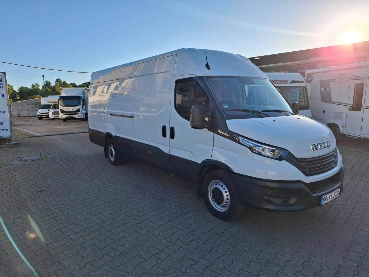 Iveco 35-160V/P, Luftfed., KLima, HiMatic, DAB,. - Furgón: foto 3 Iveco 35-160V/P, Luftfed., KLima, HiMatic, DAB,. - Furgón: foto 3