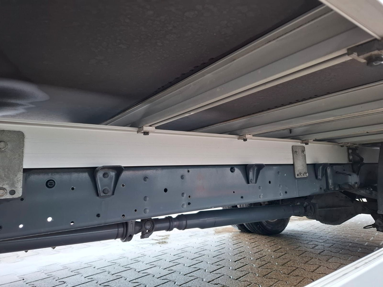 Iveco 72-210A8/P, Klima, Luft, HiMatic, LBW, RFK, - Furgoneta con caja de lona: foto 5 Iveco 72-210A8/P, Klima, Luft, HiMatic, LBW, RFK, - Furgoneta con caja de lona: foto 5