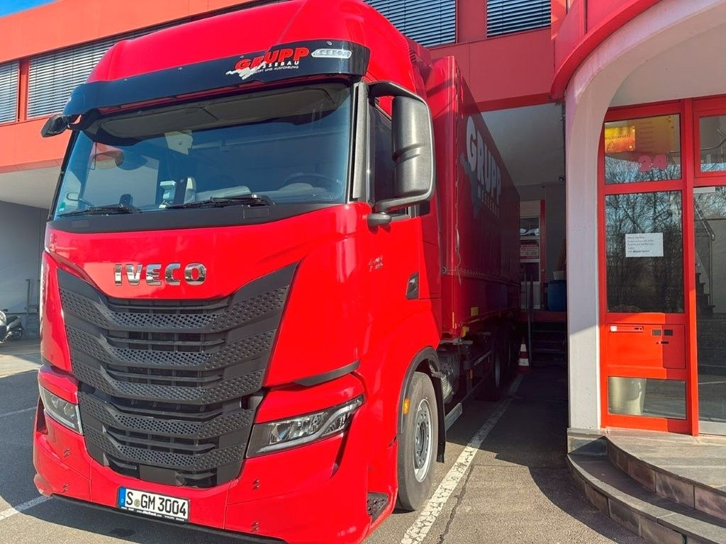 Iveco AS 260SY/FS CM - Camión portacontenedore/ Intercambiable: foto 4 Iveco AS 260SY/FS CM - Camión portacontenedore/ Intercambiable: foto 4