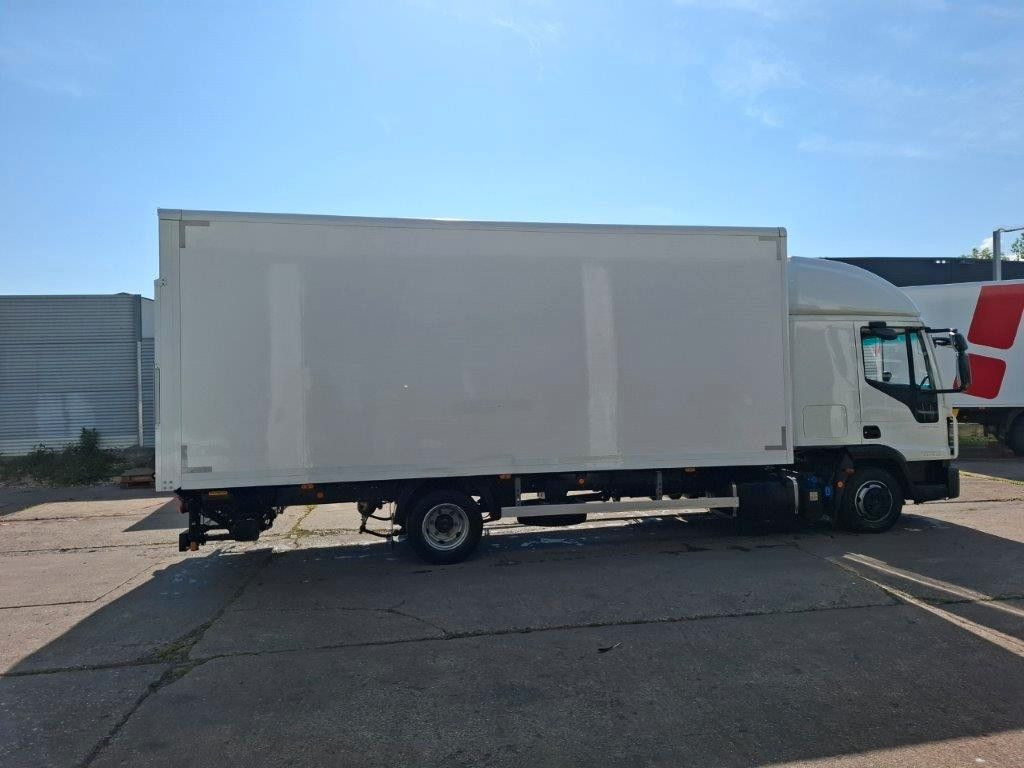 Iveco ML80-210, FFH, Koffer, LBW, Luft, - Furgoneta caja cerrada: foto 3 Iveco ML80-210, FFH, Koffer, LBW, Luft, - Furgoneta caja cerrada: foto 3