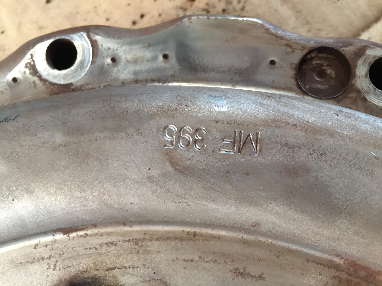 Gebrauchte Kupplungsdruckplatte MB Axor 1824, Motor Typ : OM 906 LA, Artikel - Nr. : A 007 250 15 04 - Maza de embrague para Camión: foto 3 Gebrauchte Kupplungsdruckplatte MB Axor 1824, Motor Typ : OM 906 LA, Artikel - Nr. : A 007 250 15 04 - Maza de embrague para Camión: foto 3