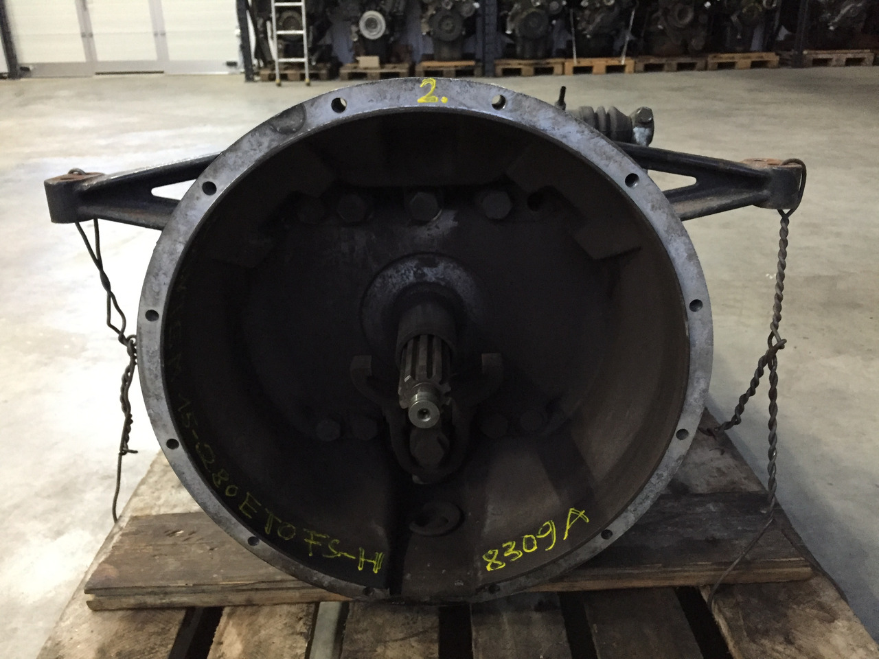 Gebrauchtes Getriebe MAN TGM Typ: ETO FS 8309, Artikel - Nr.: 81.32003 - 6957 - Caja de cambios para Camión: foto 1 Gebrauchtes Getriebe MAN TGM Typ: ETO FS 8309, Artikel - Nr.: 81.32003 - 6957 - Caja de cambios para Camión: foto 1