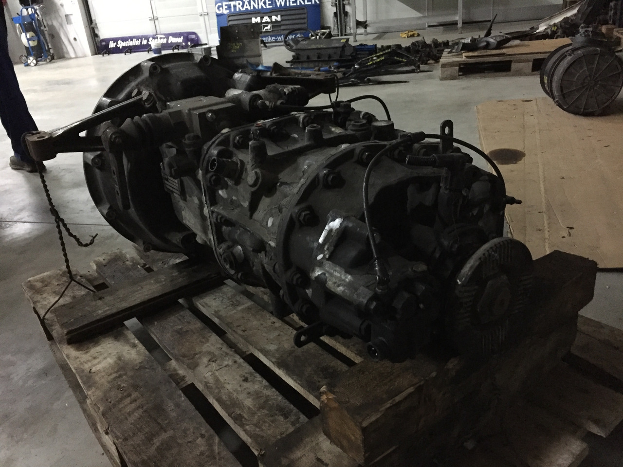 Gebrauchtes Getriebe MAN TGM Typ: ETO FS 8309, Artikel - Nr.: 81.32003 - 6957 - Caja de cambios para Camión: foto 3 Gebrauchtes Getriebe MAN TGM Typ: ETO FS 8309, Artikel - Nr.: 81.32003 - 6957 - Caja de cambios para Camión: foto 3
