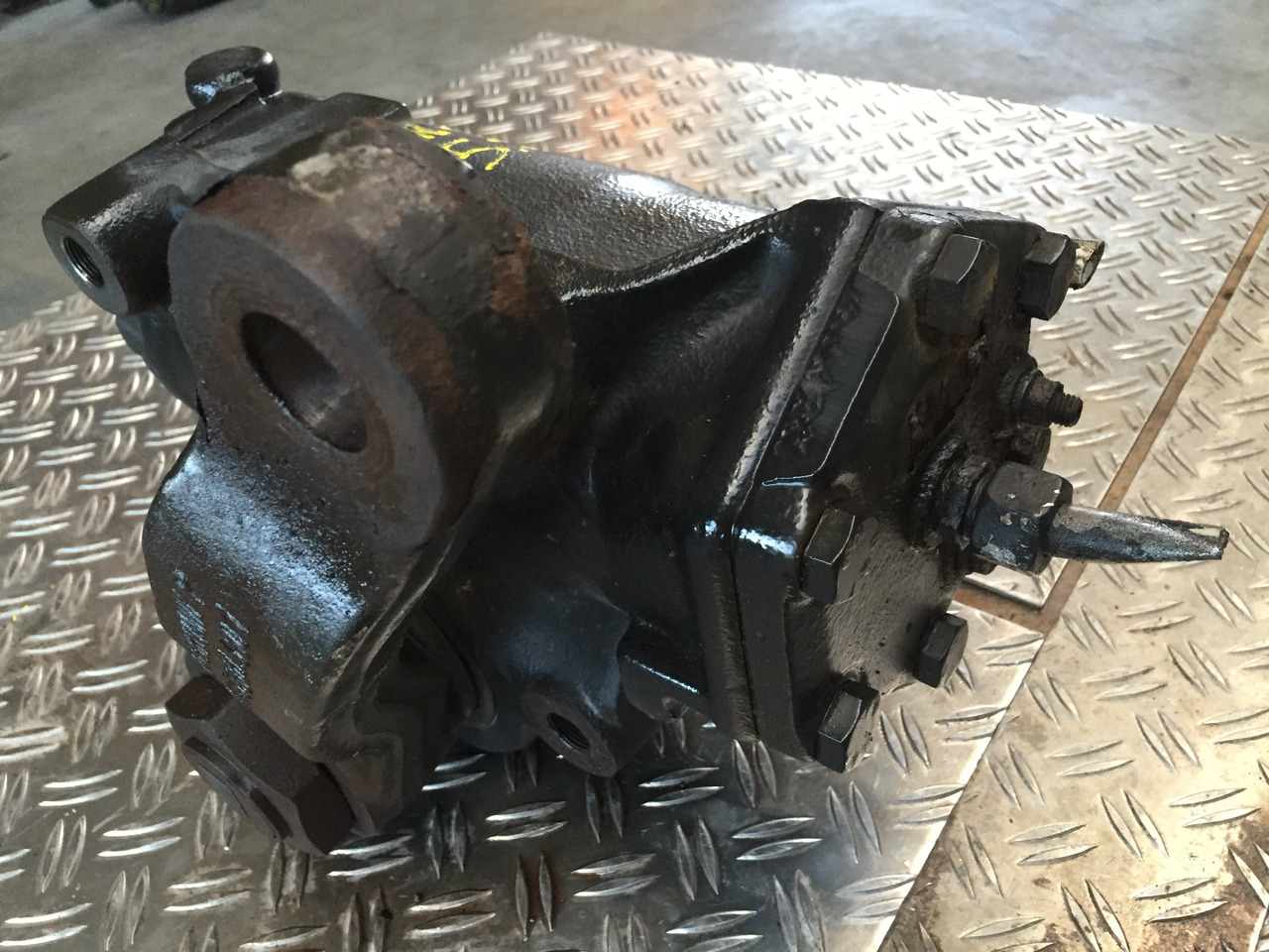 Gebrauchtes Lenkgetriebe, MAN TGM 15.280, Artikel - Nr. : 85.46200 - 6019 - Caja de dirección para Camión: foto 3 Gebrauchtes Lenkgetriebe, MAN TGM 15.280, Artikel - Nr. : 85.46200 - 6019 - Caja de dirección para Camión: foto 3