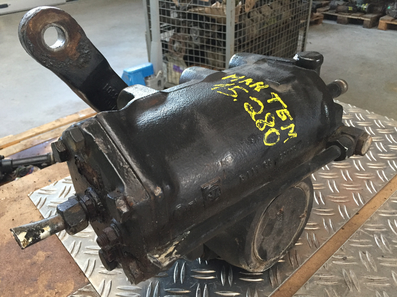 Gebrauchtes Lenkgetriebe, MAN TGM 15.280, Artikel - Nr. : 85.46200 - 6019 - Caja de dirección para Camión: foto 5 Gebrauchtes Lenkgetriebe, MAN TGM 15.280, Artikel - Nr. : 85.46200 - 6019 - Caja de dirección para Camión: foto 5