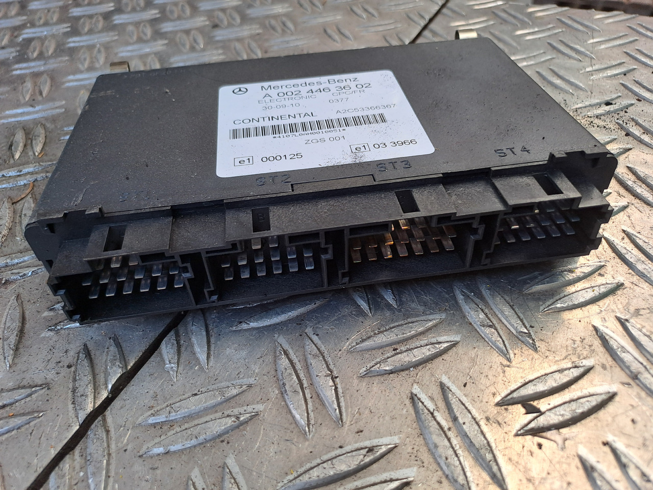 Gebrauchtes MB Atego 18.24 , Elektronik ENR Steuergerät, Artikel - Nr.: A 002 446 01 17 - Unidad de control para Camión: foto 1 Gebrauchtes MB Atego 18.24 , Elektronik ENR Steuergerät, Artikel - Nr.: A 002 446 01 17 - Unidad de control para Camión: foto 1