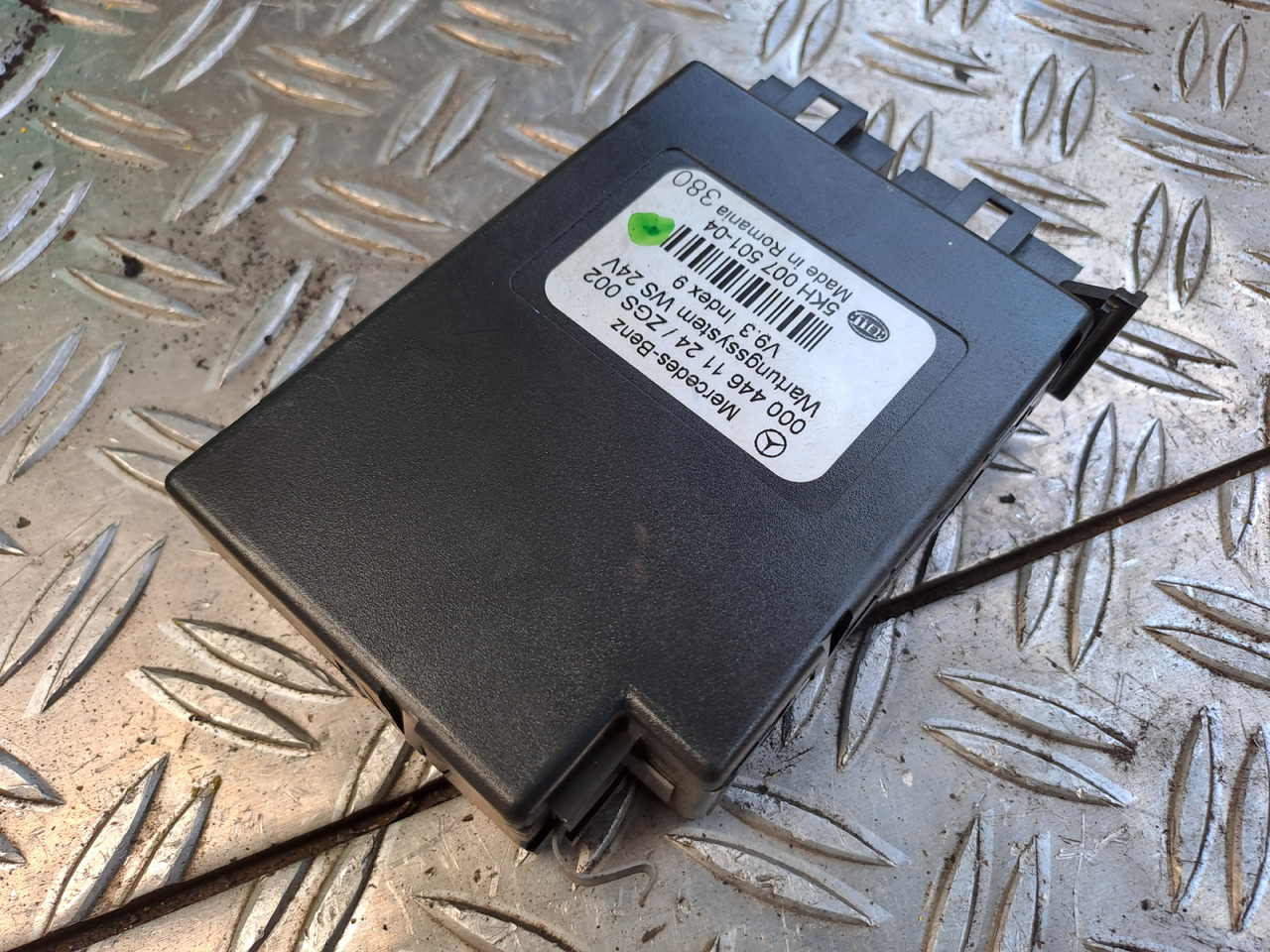 Gebrauchtes MB Atego 18.24 , Elektronik Wartungssystem WS Steuergerät, Artikel - Nr.: A 000 446 11 2 - Unidad de control para Camión: foto 1 Gebrauchtes MB Atego 18.24 , Elektronik Wartungssystem WS Steuergerät, Artikel - Nr.: A 000 446 11 2 - Unidad de control para Camión: foto 1