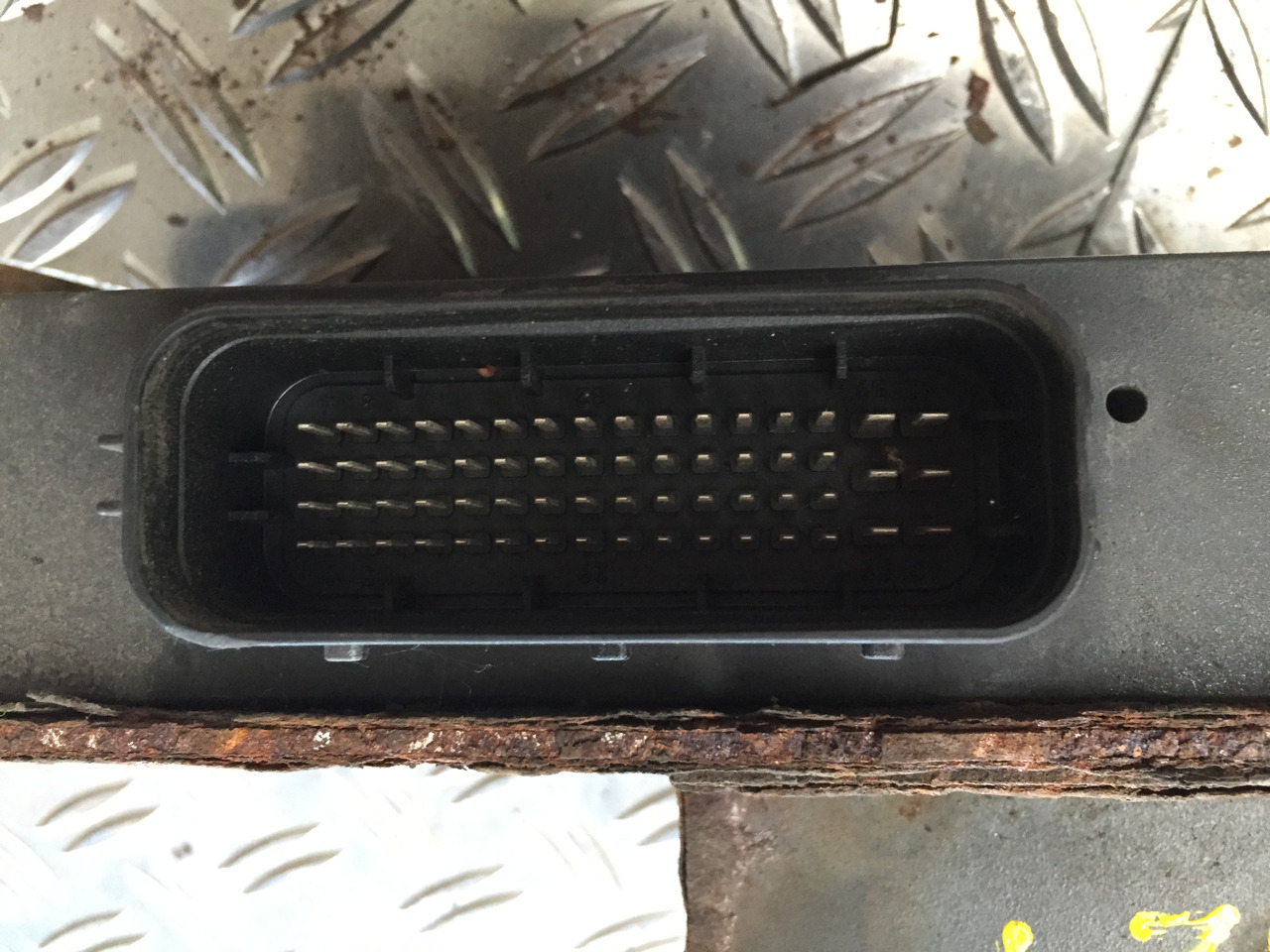 Gebrauchtes Steuergerät MB Axor 1824, Artikel - Nr. : A 9999 9999 99 - Unidad de control para Camión: foto 5 Gebrauchtes Steuergerät MB Axor 1824, Artikel - Nr. : A 9999 9999 99 - Unidad de control para Camión: foto 5