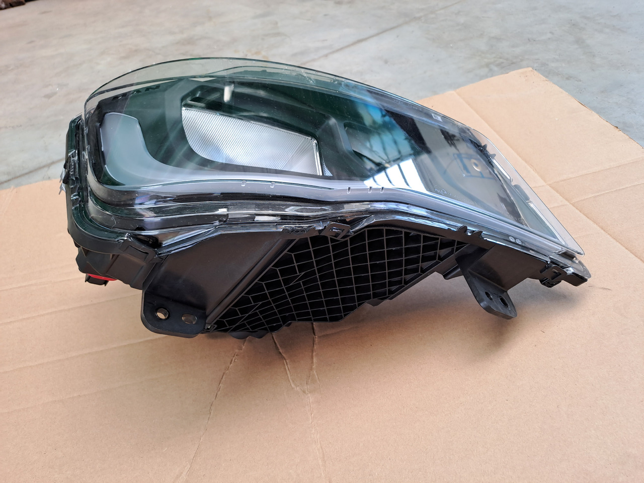 ---Neuw. Hauptscheinwerfer MAN TG3 rechts, Leuchtweitenverstellung, Artikel - Nr. : 81.25101 - 6738 - Faro delantero para Camión: foto 3 ---Neuw. Hauptscheinwerfer MAN TG3 rechts, Leuchtweitenverstellung, Artikel - Nr. : 81.25101 - 6738 - Faro delantero para Camión: foto 3