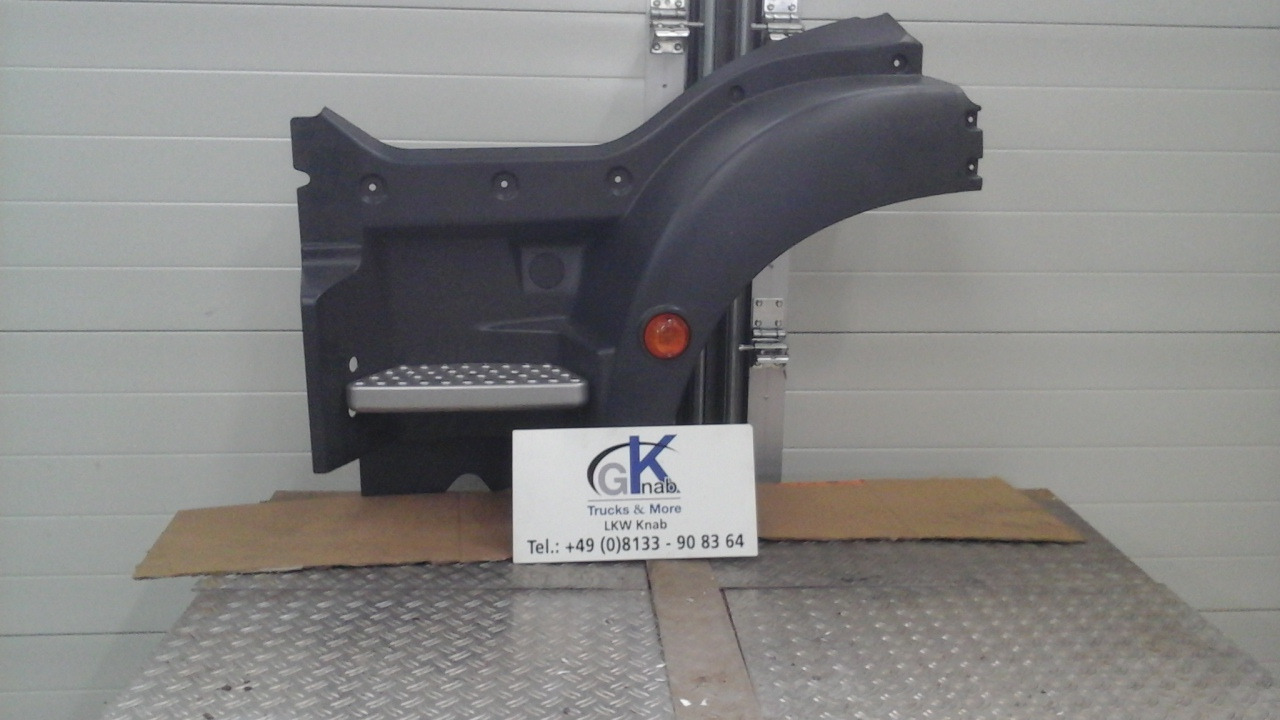 Neuwertiger MAN TGM / TG3 Einstiegkotflügel kurz, komplett, links Artikel - Nr.: 81.61520 - 0209 - Caja de cambios para Camión: foto 3 Neuwertiger MAN TGM / TG3 Einstiegkotflügel kurz, komplett, links Artikel - Nr.: 81.61520 - 0209 - Caja de cambios para Camión: foto 3