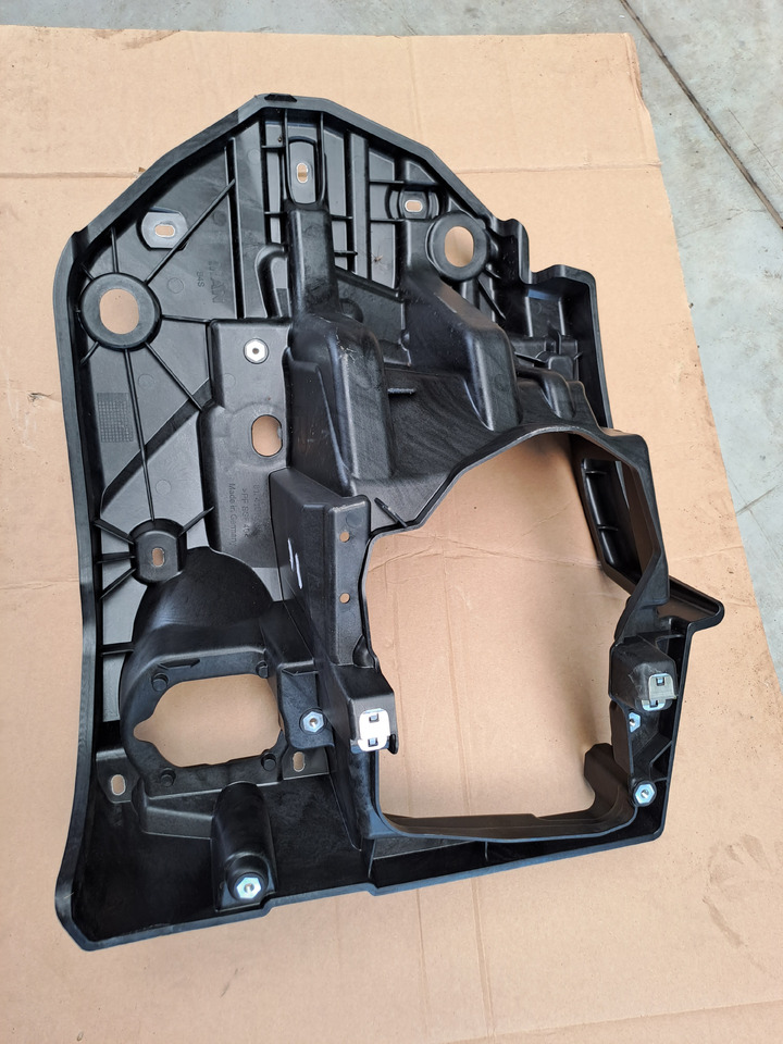 Neuwertiger Träger für Scheinwerfer MAN TG3 rechts, Artikel - Nr. : 81.41610 - 5838 / 5837 - Faro delantero para Camión: foto 2 Neuwertiger Träger für Scheinwerfer MAN TG3 rechts, Artikel - Nr. : 81.41610 - 5838 / 5837 - Faro delantero para Camión: foto 2