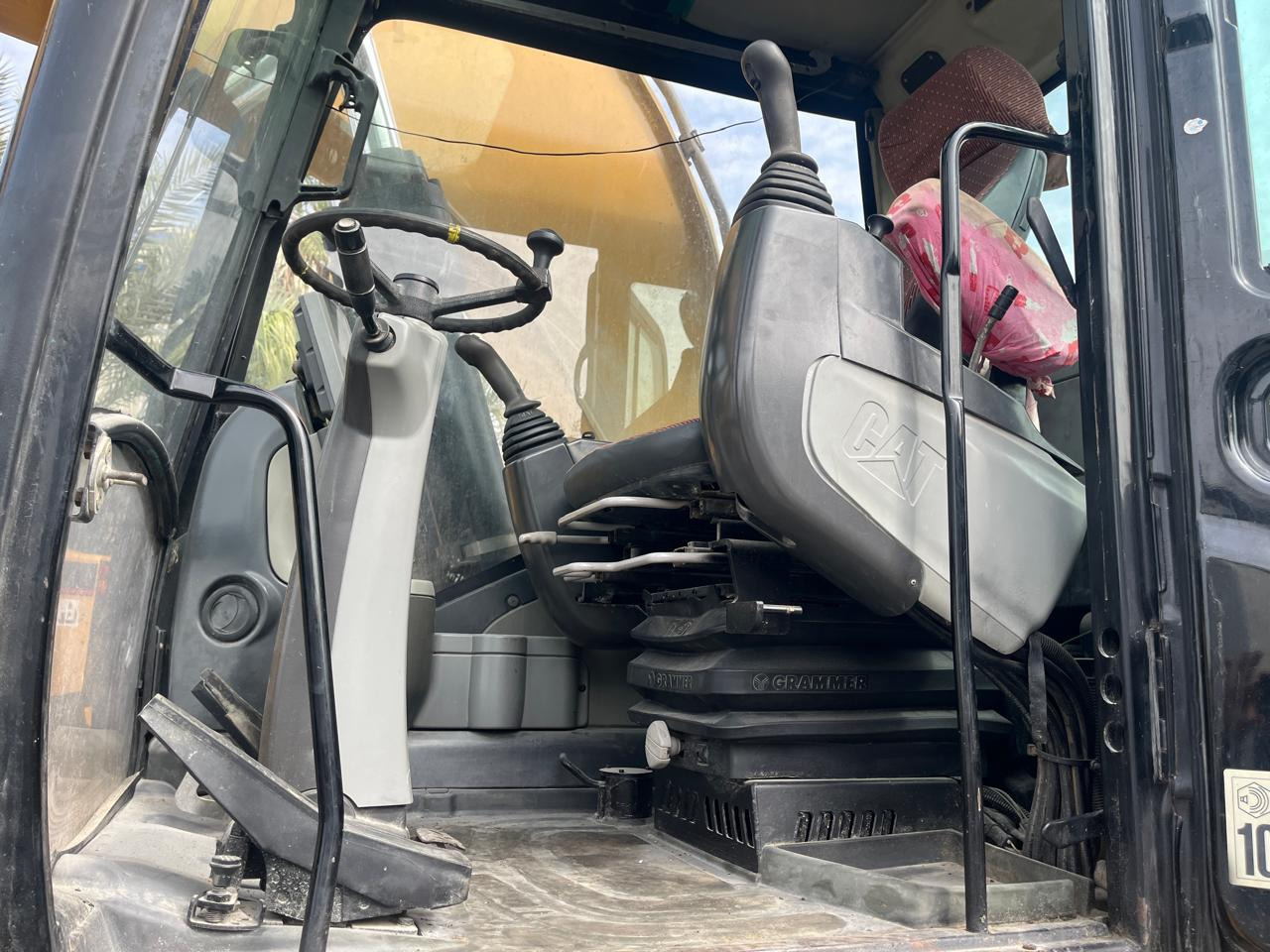 CATERPILLAR M318D - Excavadora de ruedas: foto 2 CATERPILLAR M318D - Excavadora de ruedas: foto 2