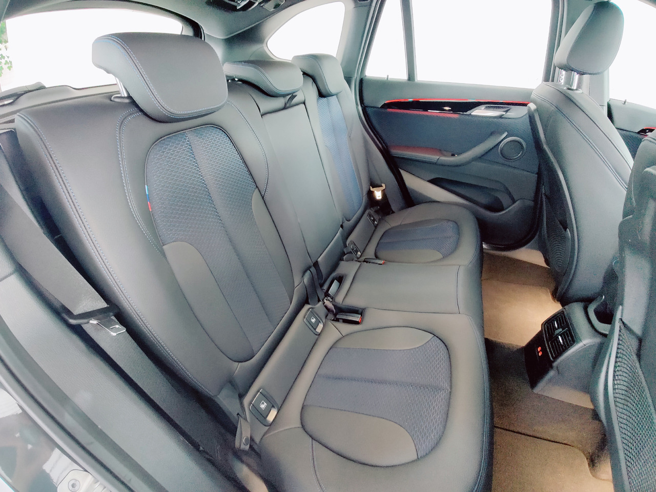 SUV/ Todoterreno BMW X1 xDrive 20 d M Sport Navi Ambiente PDC SHZ Apple Android: foto 13 SUV/ Todoterreno BMW X1 xDrive 20 d M Sport Navi Ambiente PDC SHZ Apple Android: foto 13