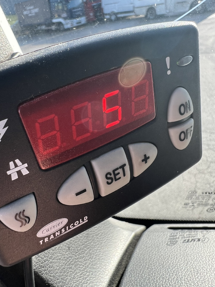 MAN TGL 8.220 4x2 - Camión frigorífico: foto 5 MAN TGL 8.220 4x2 - Camión frigorífico: foto 5