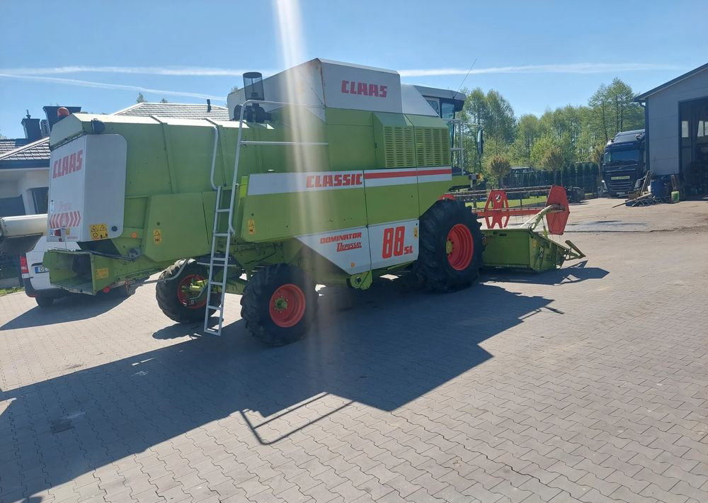 Claas Dominator 88SL - Cosechadora de granos: foto 3 Claas Dominator 88SL - Cosechadora de granos: foto 3