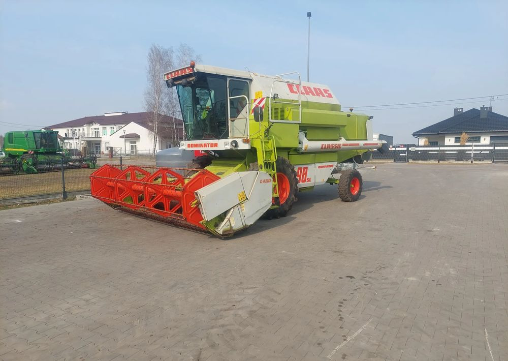 Claas Dominator 98SL - Cosechadora de granos: foto 2 Claas Dominator 98SL - Cosechadora de granos: foto 2