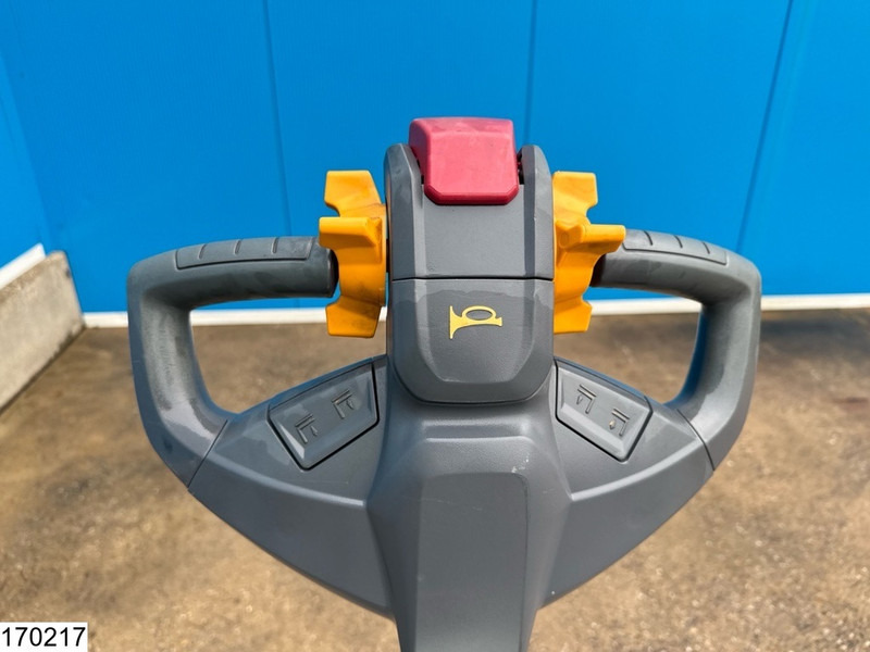 Leasing de Leva LPEPT1.5 1500 kg, 0.2 m, electric, 1317 hours Leva LPEPT1.5 1500 kg, 0.2 m, electric, 1317 hours: foto 8