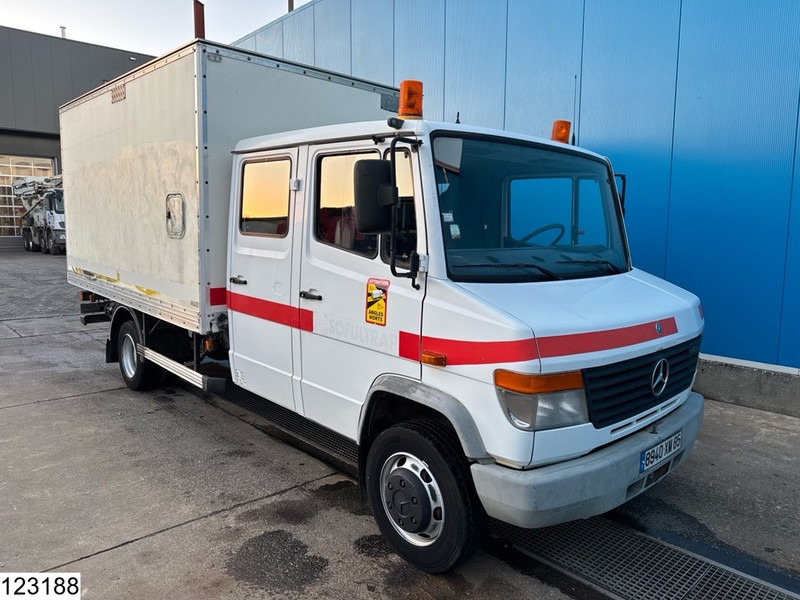 Mercedes-Benz 815 Manual transmission, Steel suspension - Camión caja cerrada: foto 3 Mercedes-Benz 815 Manual transmission, Steel suspension - Camión caja cerrada: foto 3