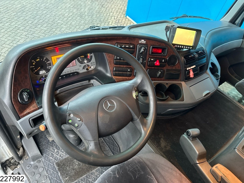 Mercedes-Benz Actros 2532 6x2, EURO 5, 23600 Liter, 5 Comp, LAG - Camión cisterna: foto 5 Mercedes-Benz Actros 2532 6x2, EURO 5, 23600 Liter, 5 Comp, LAG - Camión cisterna: foto 5