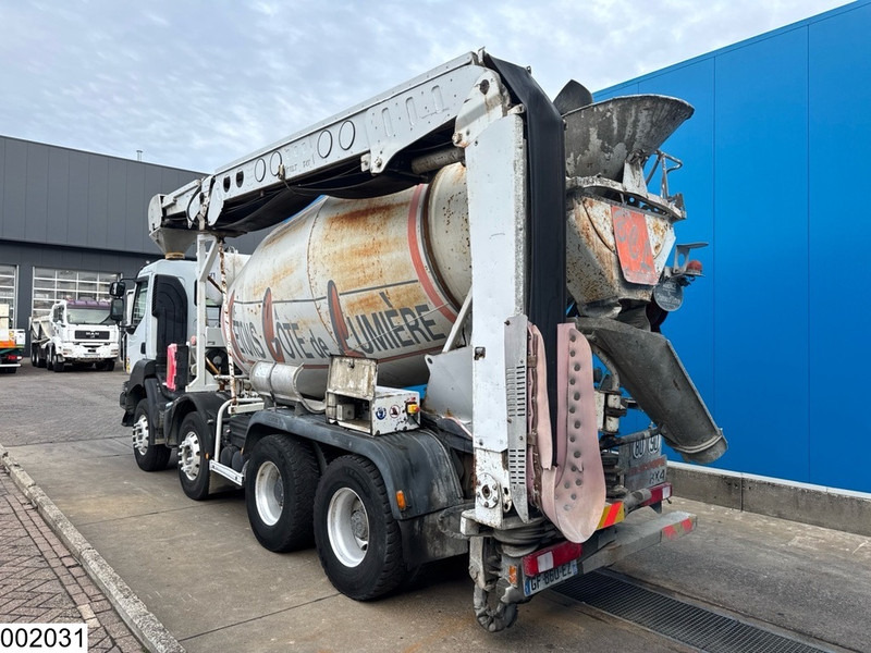 Renault Kerax 410 Dxi 8x4, EURO 4, 9m3, Steel suspension - Camión hormigonera: foto 4 Renault Kerax 410 Dxi 8x4, EURO 4, 9m3, Steel suspension - Camión hormigonera: foto 4