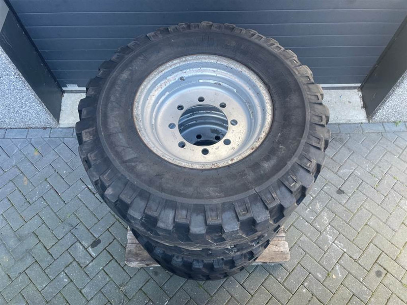 Atlas AR65-Michelin 335/80R20 (12.5R20)-Tire/Reifen/Band - Neumáticos y llantas para Maquinaria de construcción: foto 5 Atlas AR65-Michelin 335/80R20 (12.5R20)-Tire/Reifen/Band - Neumáticos y llantas para Maquinaria de construcción: foto 5