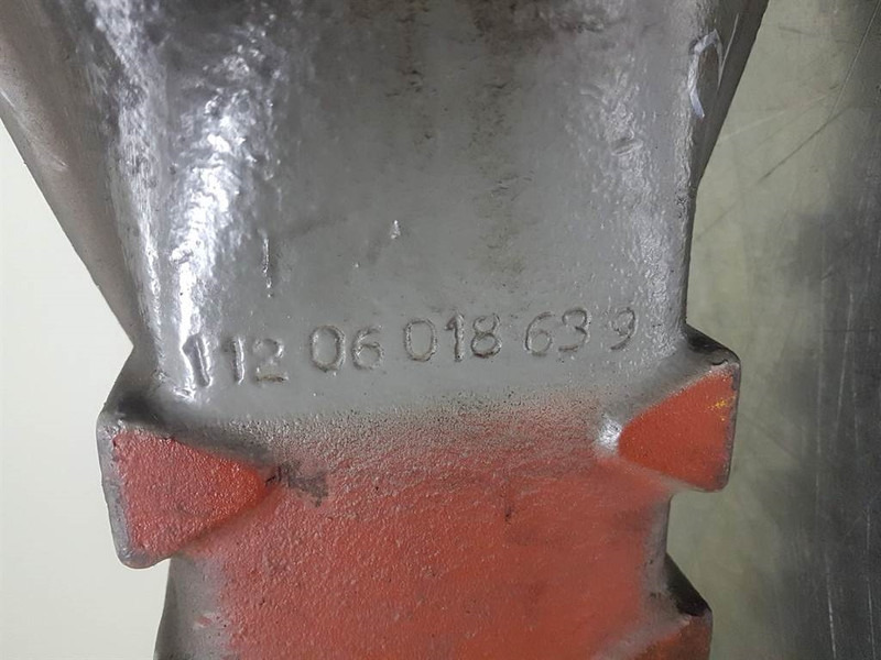 CLARK-HURTH 317/112/54-Spicer Dana 11206018639-Axle housing - Eje y piezas para Maquinaria de construcción: foto 5 CLARK-HURTH 317/112/54-Spicer Dana 11206018639-Axle housing - Eje y piezas para Maquinaria de construcción: foto 5