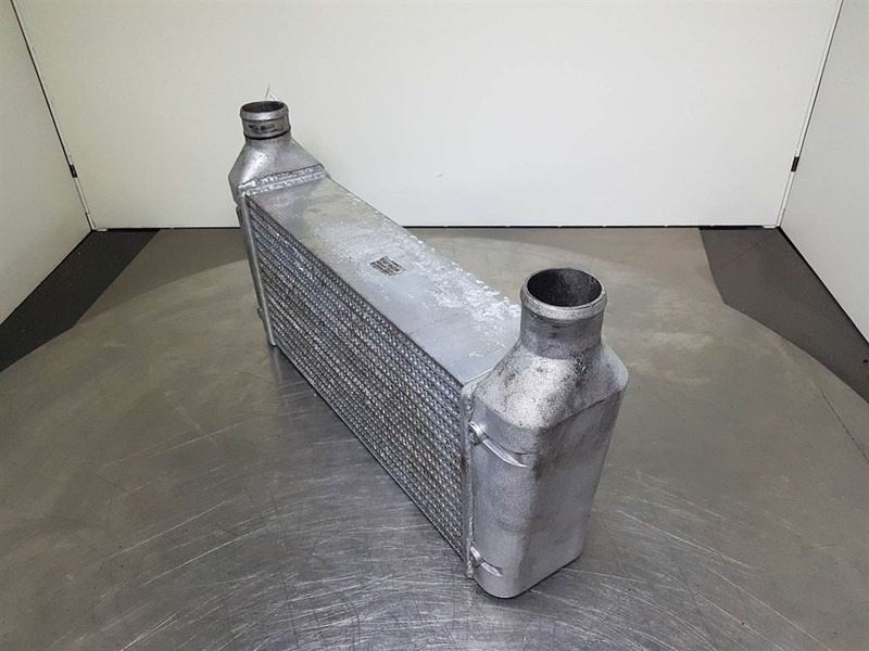 Case 621D-Denso MN127100-17712C-Cooler/Kühler/Koeler - Motor para Maquinaria de construcción: foto 2 Case 621D-Denso MN127100-17712C-Cooler/Kühler/Koeler - Motor para Maquinaria de construcción: foto 2