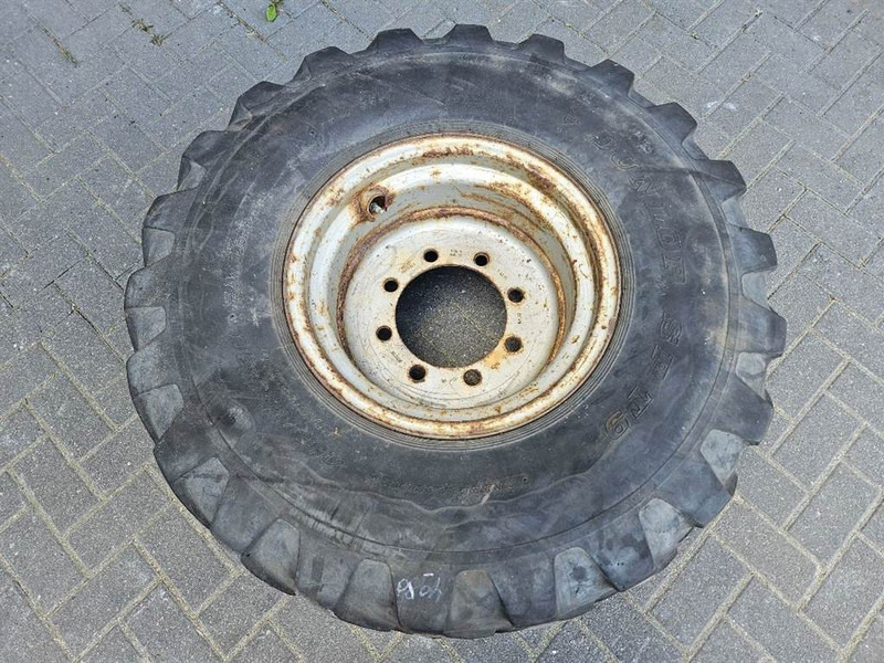 DUNLOP 455/70-R20 (17.5/70R20) - Tire/Reifen/Band - Neumáticos y llantas para Maquinaria de construcción: foto 3 DUNLOP 455/70-R20 (17.5/70R20) - Tire/Reifen/Band - Neumáticos y llantas para Maquinaria de construcción: foto 3