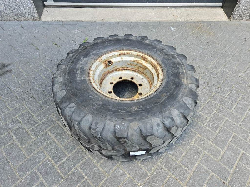 DUNLOP 455/70-R20 (17.5/70R20) - Tire/Reifen/Band - Neumáticos y llantas para Maquinaria de construcción: foto 2 DUNLOP 455/70-R20 (17.5/70R20) - Tire/Reifen/Band - Neumáticos y llantas para Maquinaria de construcción: foto 2