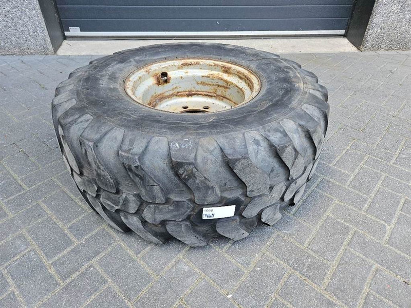 DUNLOP 455/70-R20 (17.5/70R20) - Tire/Reifen/Band - Neumáticos y llantas para Maquinaria de construcción: foto 1 DUNLOP 455/70-R20 (17.5/70R20) - Tire/Reifen/Band - Neumáticos y llantas para Maquinaria de construcción: foto 1
