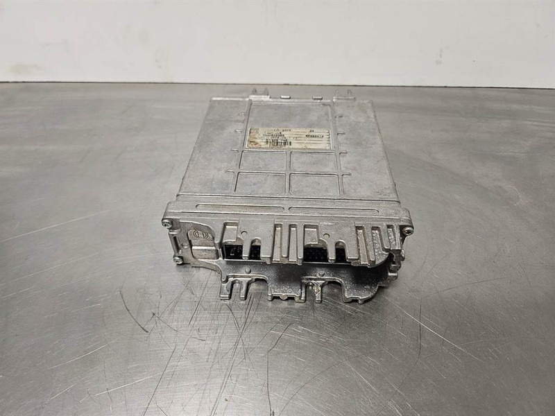 JCB 416 HT-ZF EST37A (24V)-ECU/Control box/Steuermodul - Sistema eléctrico para Maquinaria de construcción: foto 4 JCB 416 HT-ZF EST37A (24V)-ECU/Control box/Steuermodul - Sistema eléctrico para Maquinaria de construcción: foto 4