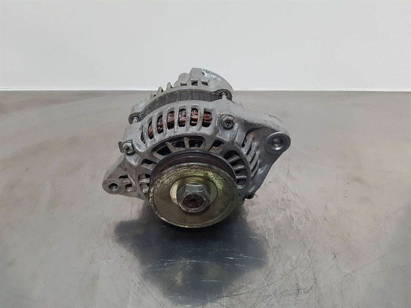 Kubota 12V 60A-A1TA1777-Alternator/Lichtmaschine/Dynamo - Motor para Maquinaria de construcción: foto 2 Kubota 12V 60A-A1TA1777-Alternator/Lichtmaschine/Dynamo - Motor para Maquinaria de construcción: foto 2