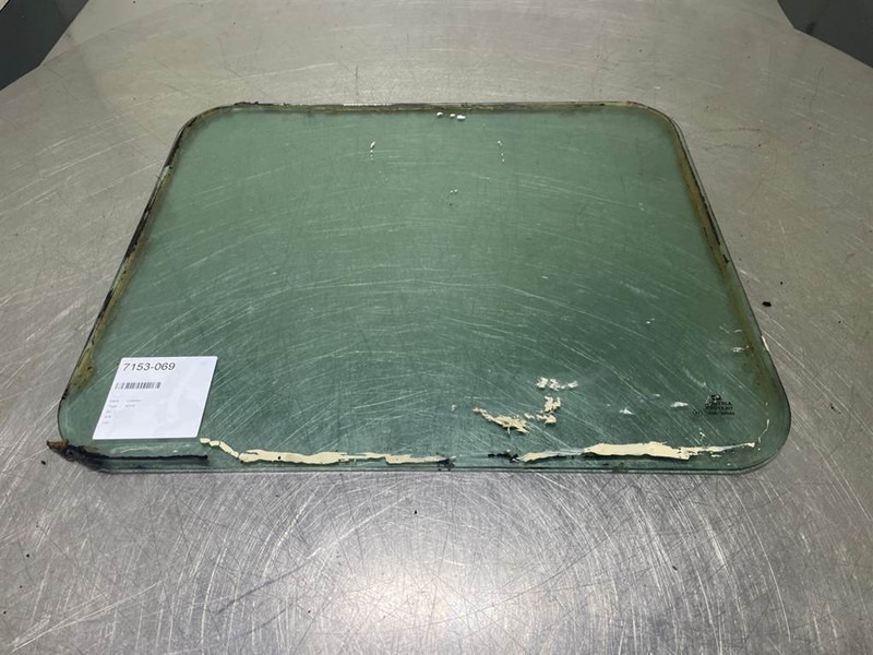 Liebherr A316-7024116- Rear Window/Heckscheibe/Achterruit - Cabina e interior para Maquinaria de construcción: foto 1 Liebherr A316-7024116- Rear Window/Heckscheibe/Achterruit - Cabina e interior para Maquinaria de construcción: foto 1