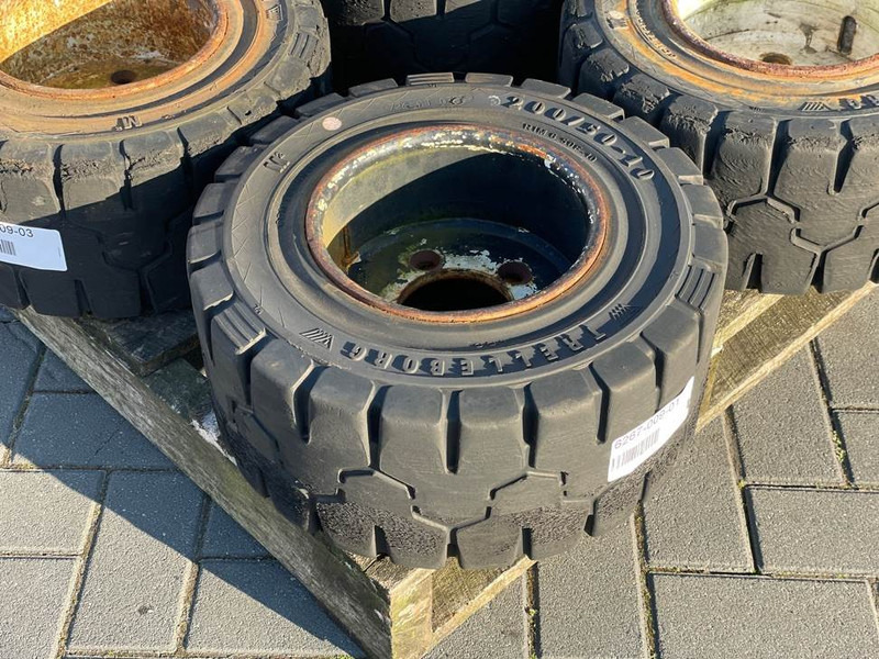 Linde -Trelleborg 200/50-10-Tire/Reifen/Band - Neumáticos y llantas para Maquinaria de construcción: foto 2 Linde -Trelleborg 200/50-10-Tire/Reifen/Band - Neumáticos y llantas para Maquinaria de construcción: foto 2