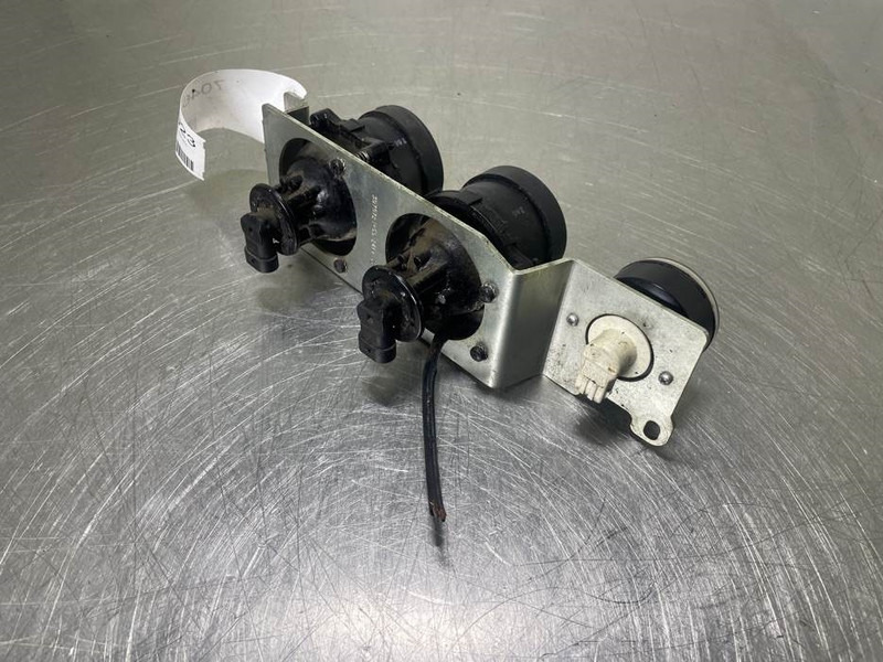 Mecalac 12MTX-5170184/5170185/5170186-Light/Leuchte - Sistema eléctrico para Maquinaria de construcción: foto 4 Mecalac 12MTX-5170184/5170185/5170186-Light/Leuchte - Sistema eléctrico para Maquinaria de construcción: foto 4