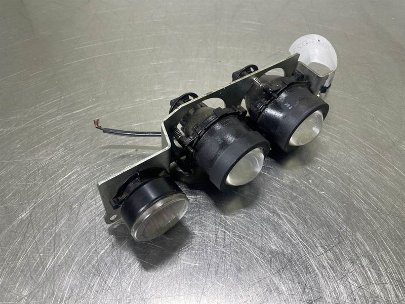 Mecalac 12MTX-5170184/5170185/5170186-Light/Leuchte - Sistema eléctrico para Maquinaria de construcción: foto 2 Mecalac 12MTX-5170184/5170185/5170186-Light/Leuchte - Sistema eléctrico para Maquinaria de construcción: foto 2