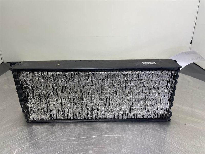 New Holland W110C-Denso 76082744-Airco condenser - Bastidor/ Chasis para Maquinaria de construcción: foto 1 New Holland W110C-Denso 76082744-Airco condenser - Bastidor/ Chasis para Maquinaria de construcción: foto 1