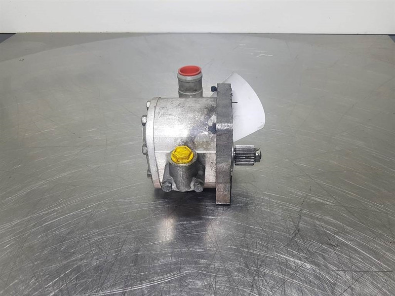 Perkins T4.236-XugpaBnuka C80X-Gearpump/Zahnradpumpe - Hidráulica para Maquinaria de construcción: foto 2 Perkins T4.236-XugpaBnuka C80X-Gearpump/Zahnradpumpe - Hidráulica para Maquinaria de construcción: foto 2